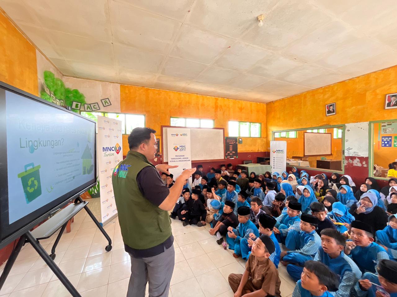 Peringati Hari Bumi, MNC Peduli Edukasi Siswa SD tentang Kepedulian Lingkungan